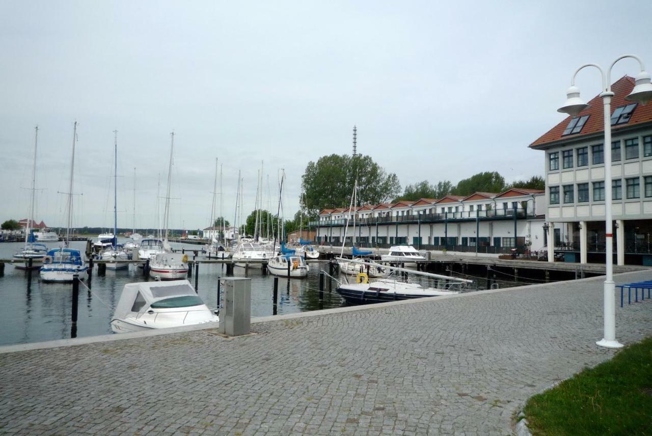 Ferienwohnung Wohnen am Yachthafen Karlshagen Exterior foto